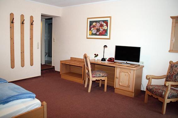 Hotel Bayerischer Hof Rehlings Weißensberg Стая снимка
