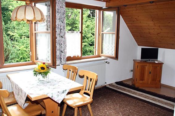 Hotel Bayerischer Hof Rehlings Weißensberg Стая снимка
