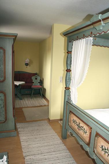 Hotel Bayerischer Hof Rehlings Weißensberg Стая снимка